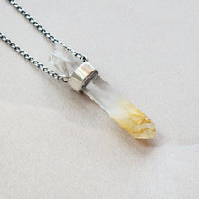 Load image into Gallery viewer, MANGO QUARTZ PENDANT SILVER