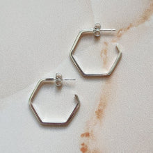 Load image into Gallery viewer, HEXAGON EARRINGS SILVER