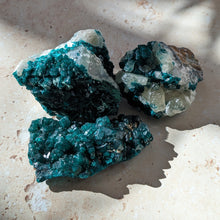 Load image into Gallery viewer, DIOPTASE CLUSTER