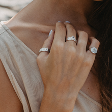 Load image into Gallery viewer, MOON PHASES RING SILVER