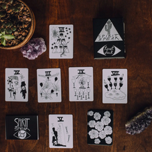 Load image into Gallery viewer, SPIRIT SPEAK TAROT DECK