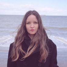 Load image into Gallery viewer, A SPELL A DAY - 365 EASY SPELLS, RITUALS AND MAGIC FOR EVERY DAY