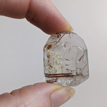 Load image into Gallery viewer, GARDEN QUARTZ