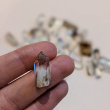 Load image into Gallery viewer, GARDEN QUARTZ