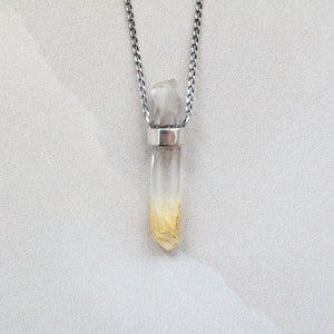 MANGO QUARTZ PENDANT SILVER