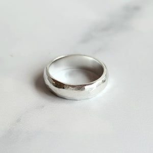 RECYCLED SILVER TEXTURED BAND