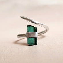 Load image into Gallery viewer, TEAL TOURMALINE RING SILVER CLAW
