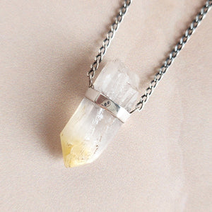 MANGO QUARTZ PENDANT SILVER