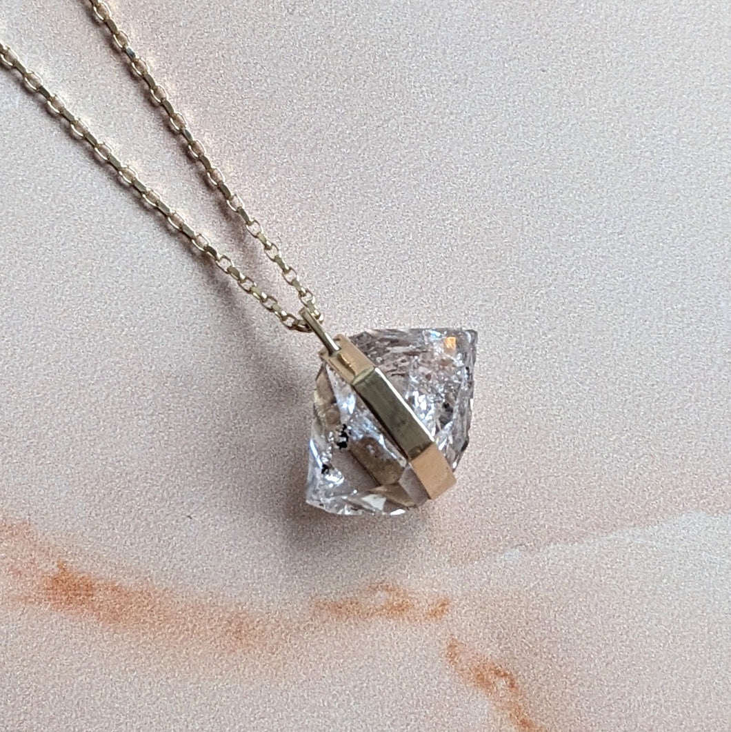 PYRAMID CHARGED GIANT HERKIMER DIAMOND PENDANT 9CT GOLD
